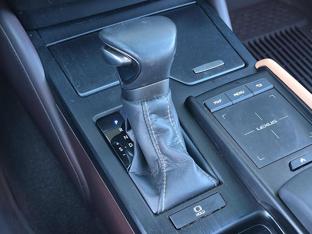 Thumbnail: 2021 Lexus ES - 15