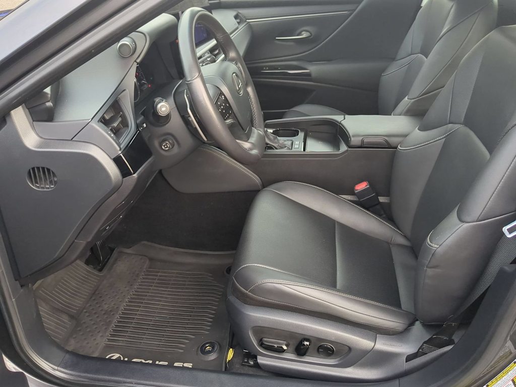 Thumbnail: 2024 Lexus ES - 9