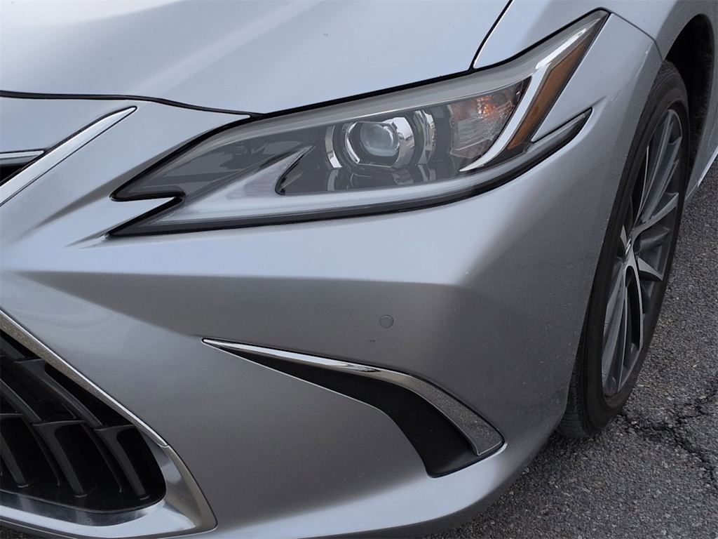 Thumbnail: 2025 Lexus ES - 25