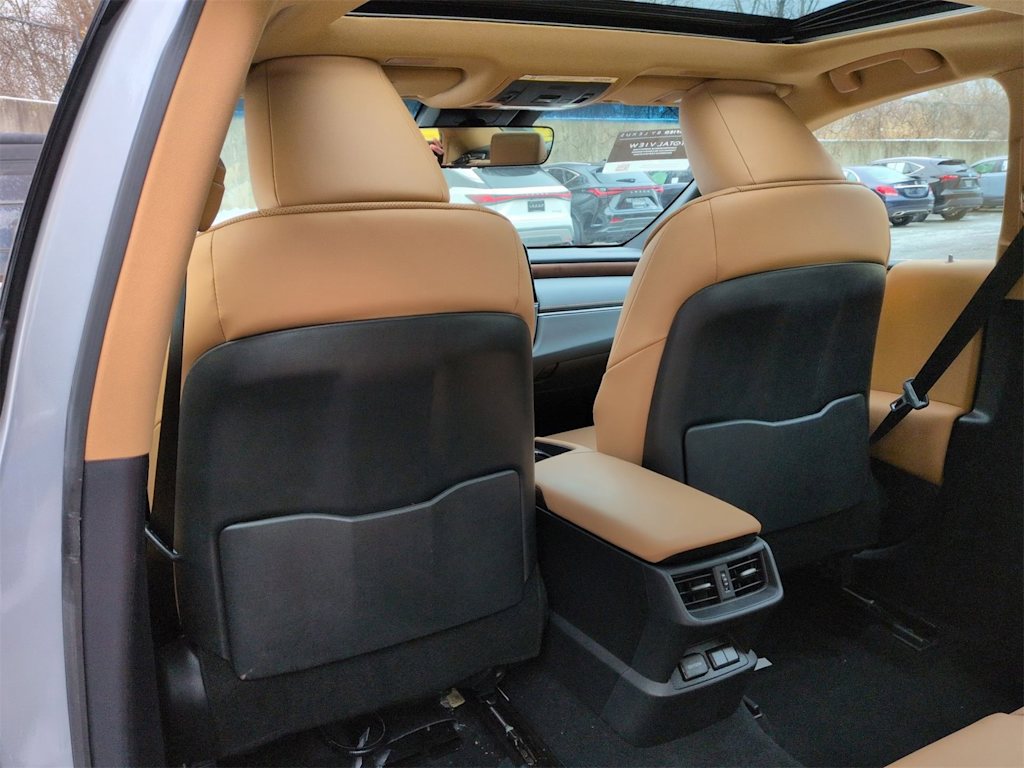 Thumbnail: 2025 Lexus ES - 28