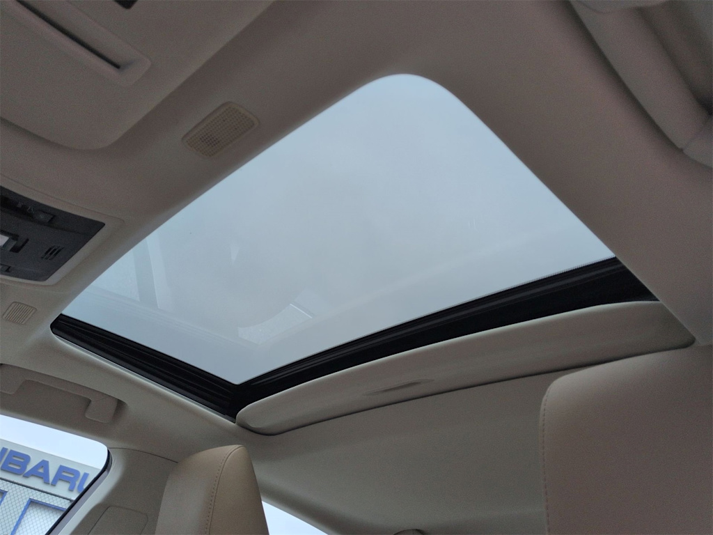 Thumbnail: 2021 Lexus ES - 29