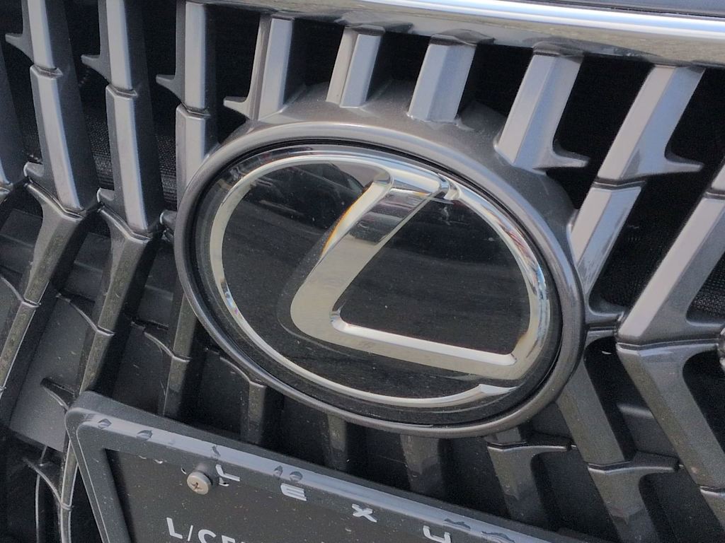 Thumbnail: 2025 Lexus ES - 27