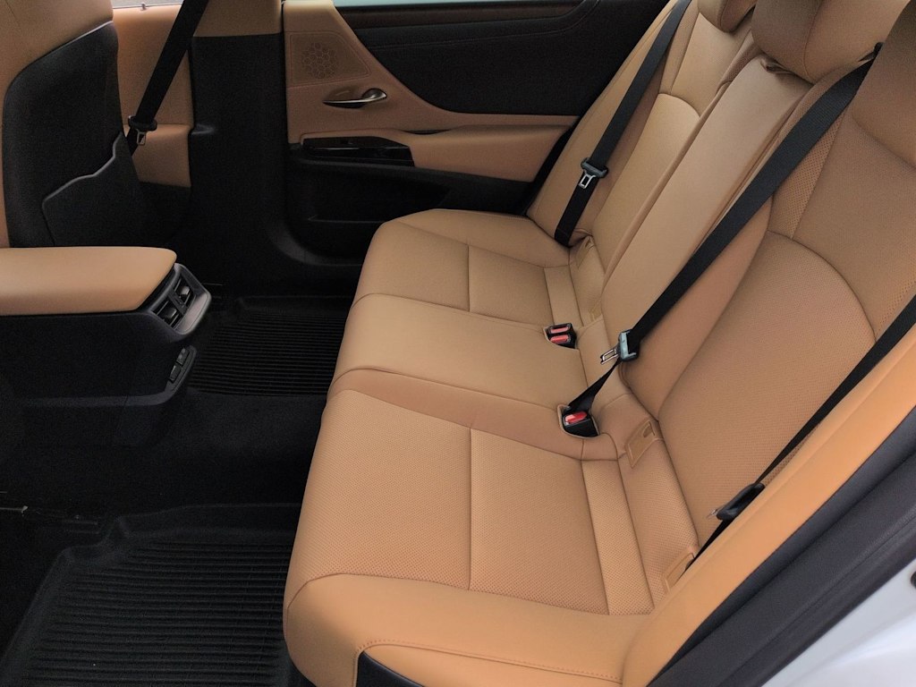 Thumbnail: 2025 Lexus ES - 13