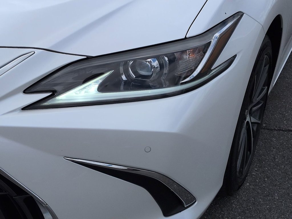 Thumbnail: 2025 Lexus ES - 25