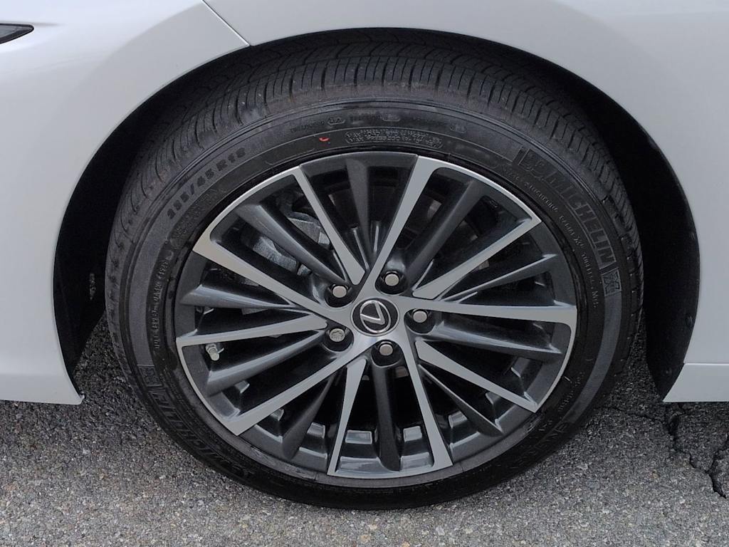 Thumbnail: 2025 Lexus ES - 8