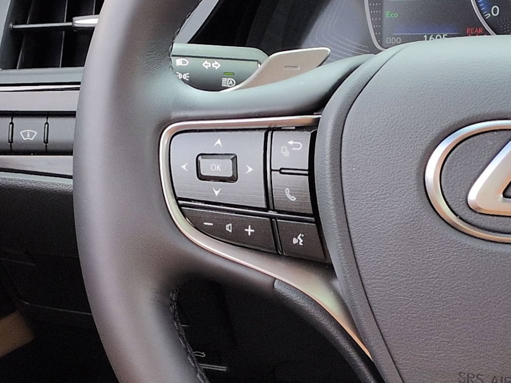 Thumbnail: 2025 Lexus ES - 32