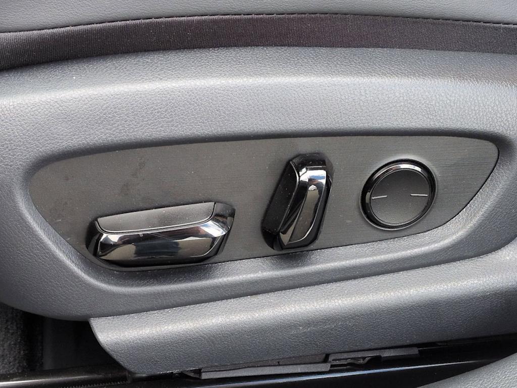 Thumbnail: 2025 Lexus ES - 27