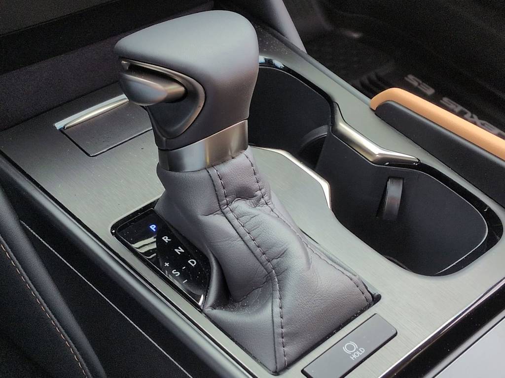 Thumbnail: 2025 Lexus ES - 38