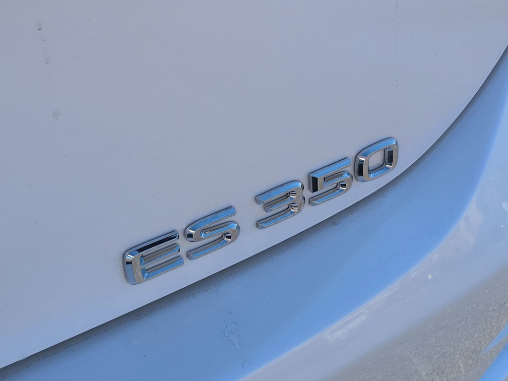 Thumbnail: 2025 Lexus ES - 27