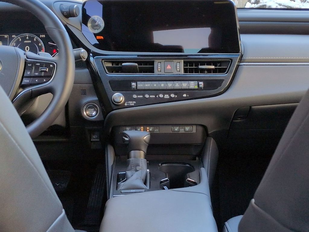 Thumbnail: 2025 Lexus ES - 15