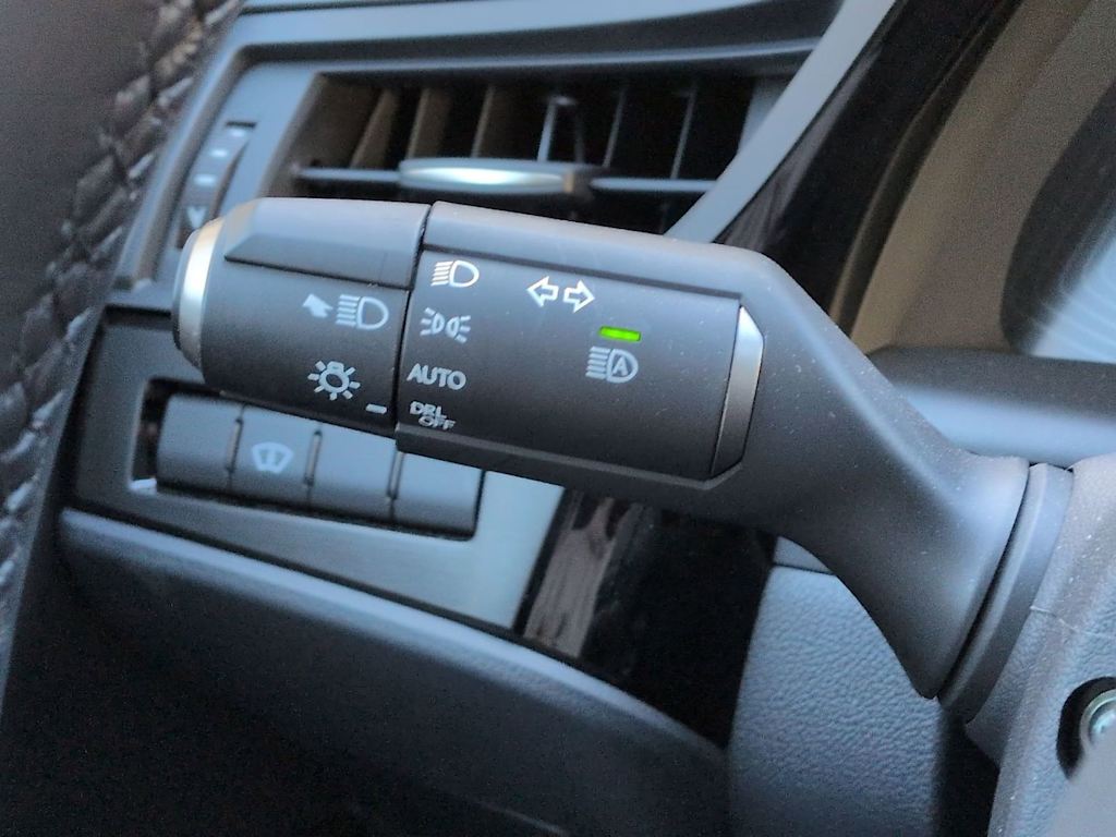 Thumbnail: 2025 Lexus ES - 35