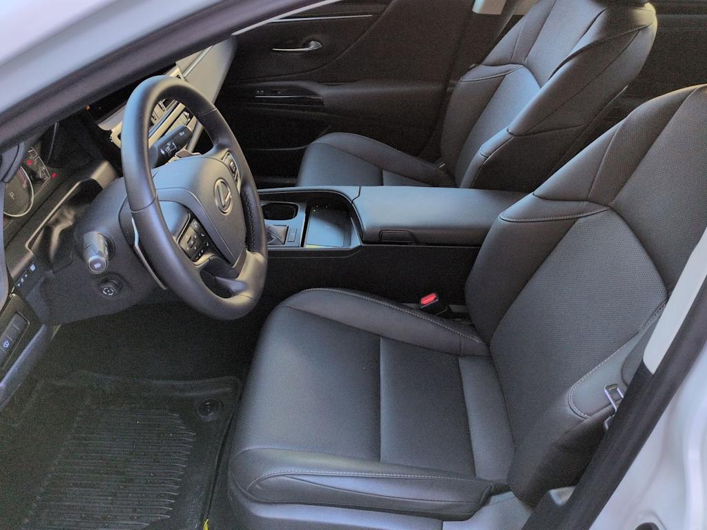 Thumbnail: 2025 Lexus ES - 11