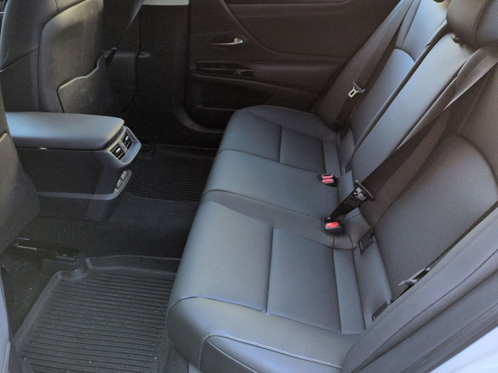 Thumbnail: 2025 Lexus ES - 30