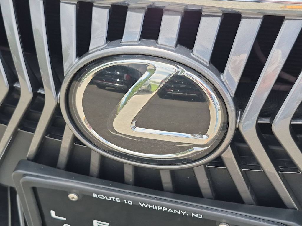 Thumbnail: 2021 Lexus ES - 7
