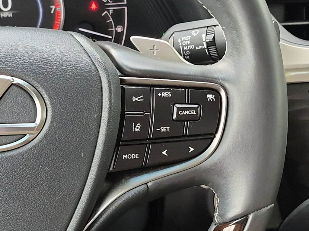 Thumbnail: 2021 Lexus ES - 33