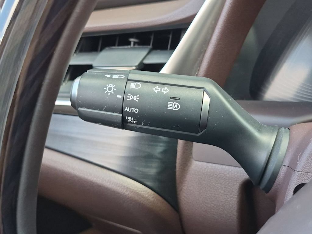 Thumbnail: 2021 Lexus ES - 36