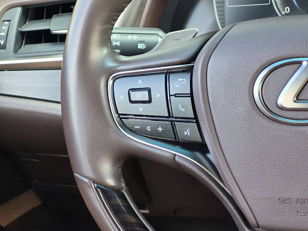 Thumbnail: 2021 Lexus ES - 33