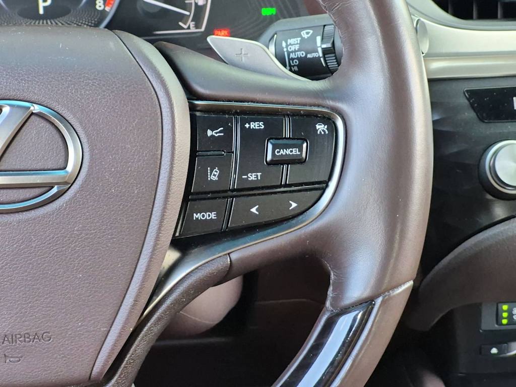 Thumbnail: 2021 Lexus ES - 34