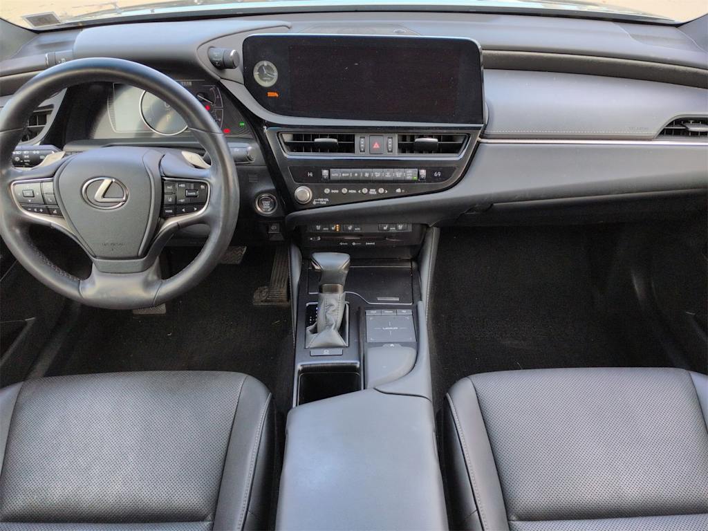 Thumbnail: 2022 Lexus ES - 11