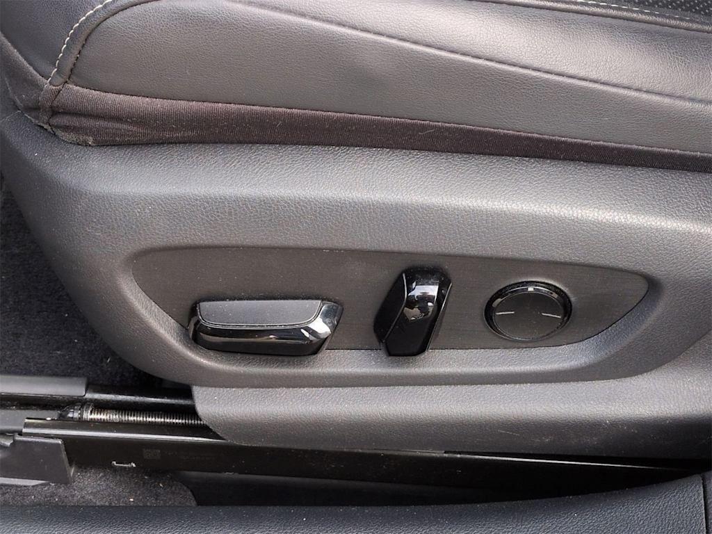 Thumbnail: 2022 Lexus ES - 29