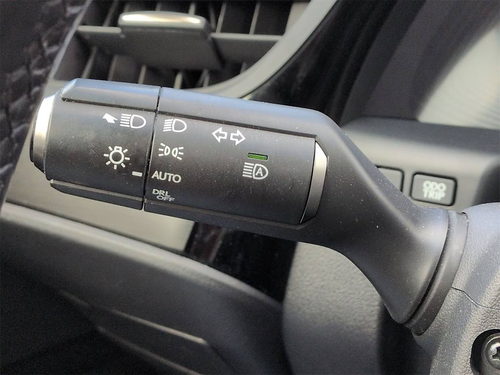 Thumbnail: 2022 Lexus ES - 37