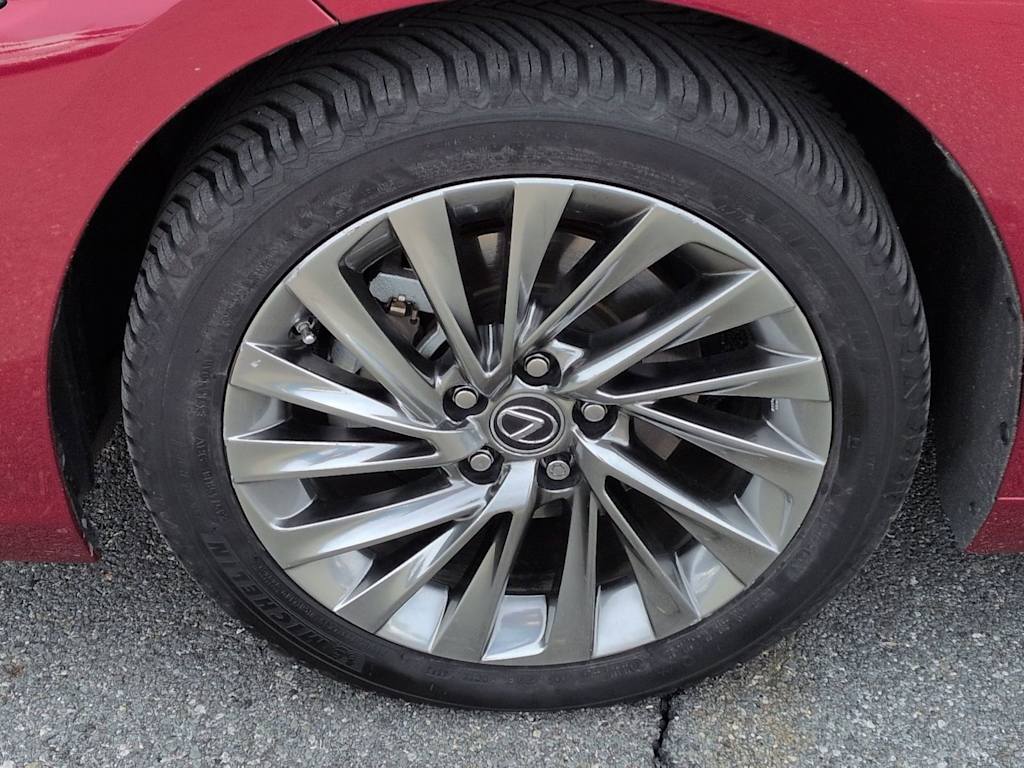 Thumbnail: 2022 Lexus ES - 27