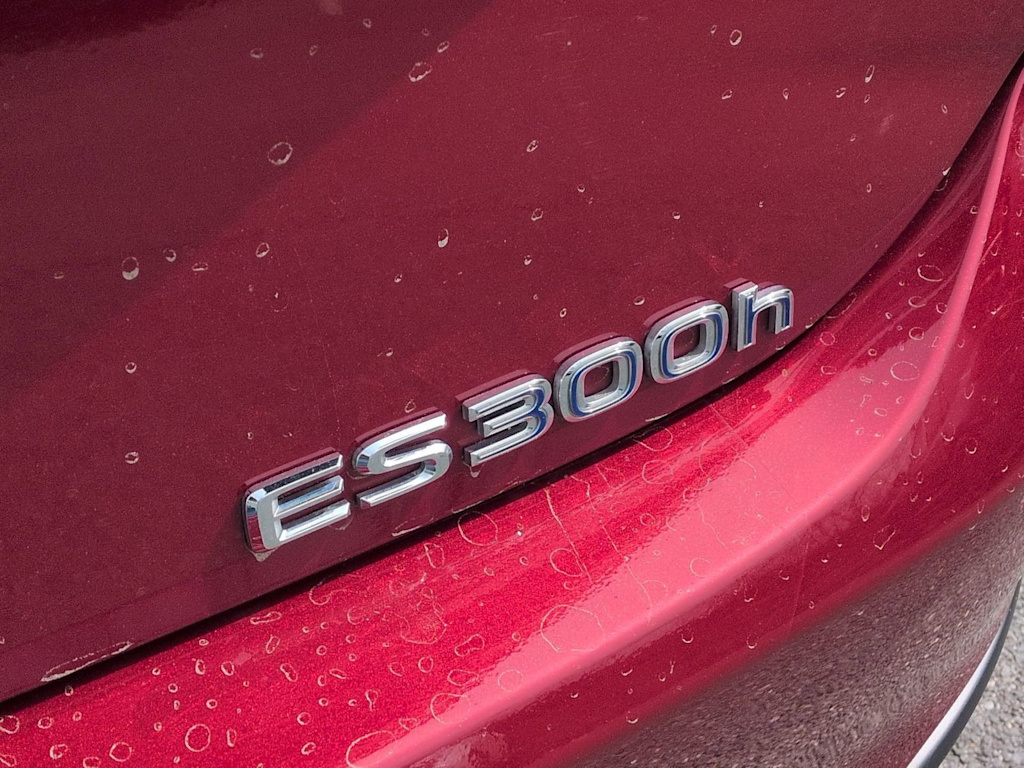 Thumbnail: 2022 Lexus ES - 7