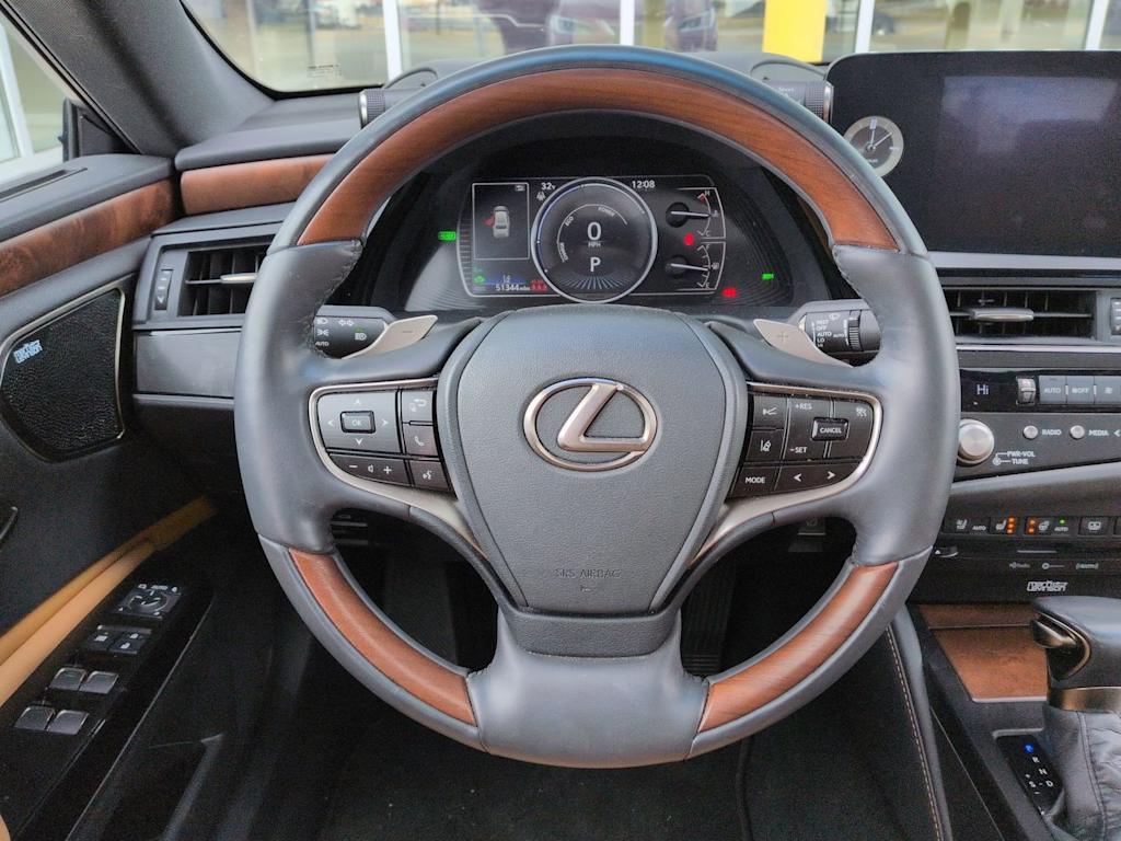 Thumbnail: 2022 Lexus ES - 14