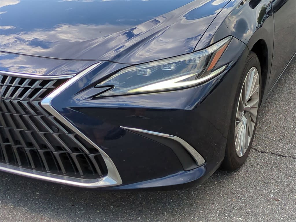 Thumbnail: 2022 Lexus ES - 25