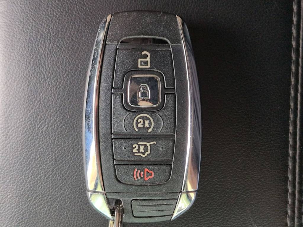 Thumbnail: 2019 Lincoln MKC - 19
