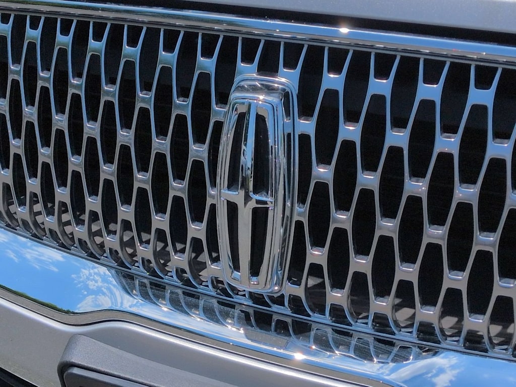 Thumbnail: 2019 Lincoln MKC - 8
