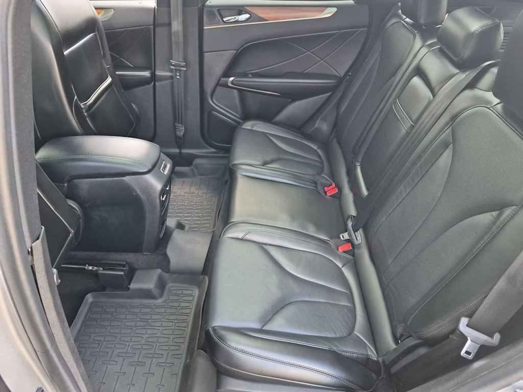 Thumbnail: 2019 Lincoln MKC - 29