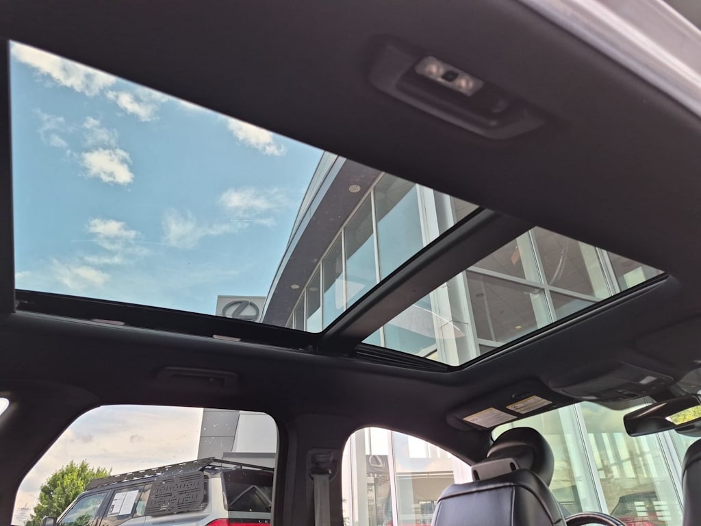 Thumbnail: 2019 Lincoln MKC - 31
