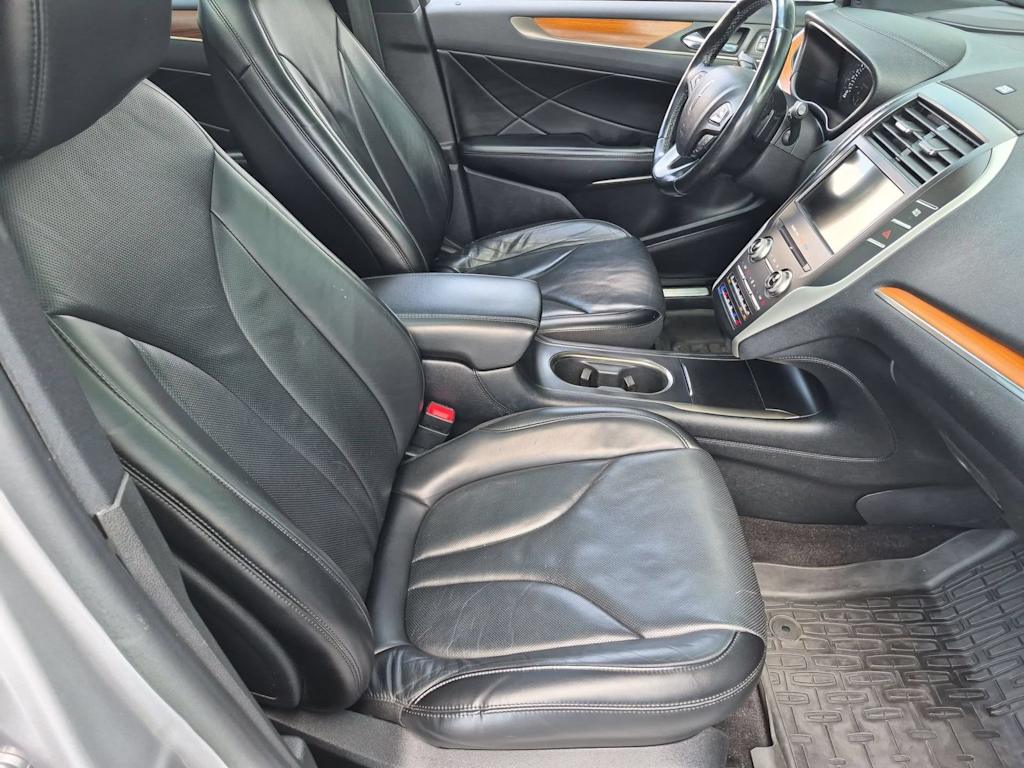Thumbnail: 2019 Lincoln MKC - 10