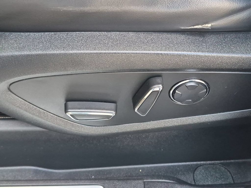 Thumbnail: 2019 Lincoln MKC - 27