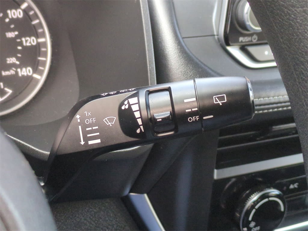 2024 Nissan Rogue S 32