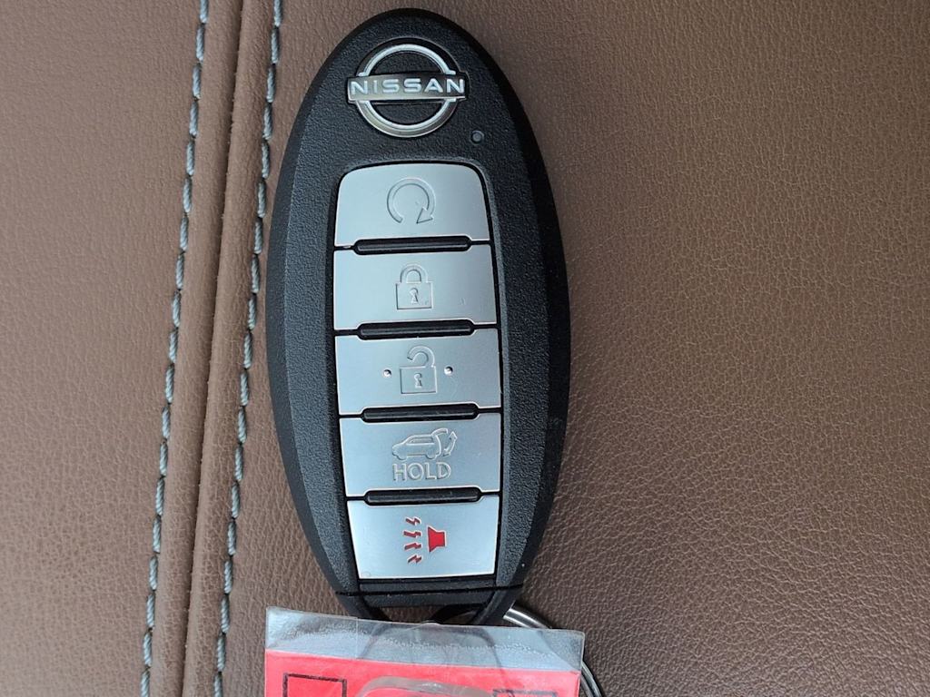 Thumbnail: 2022 Nissan Pathfinder - 17