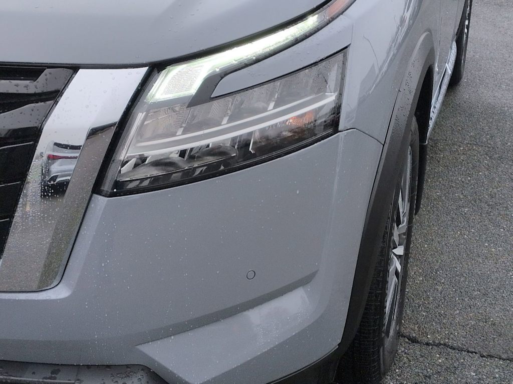 Thumbnail: 2022 Nissan Pathfinder - 6