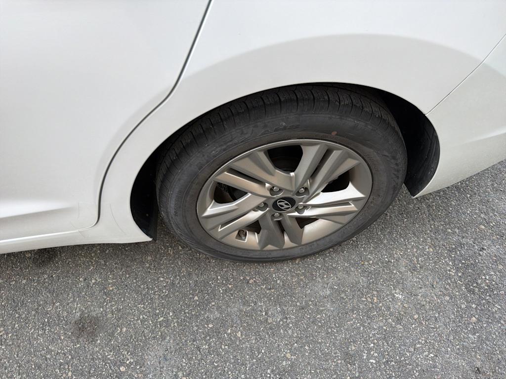 Thumbnail: 2019 Hyundai Elantra - 20