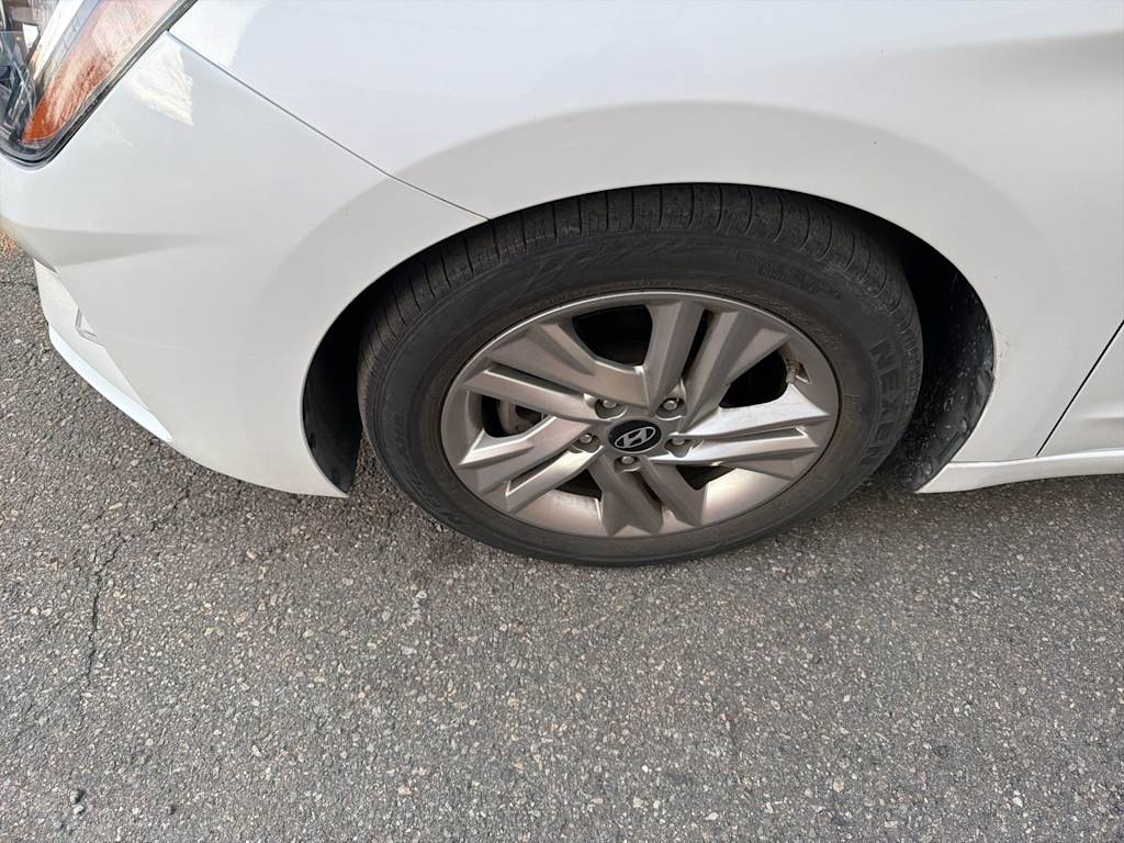 Thumbnail: 2019 Hyundai Elantra - 5