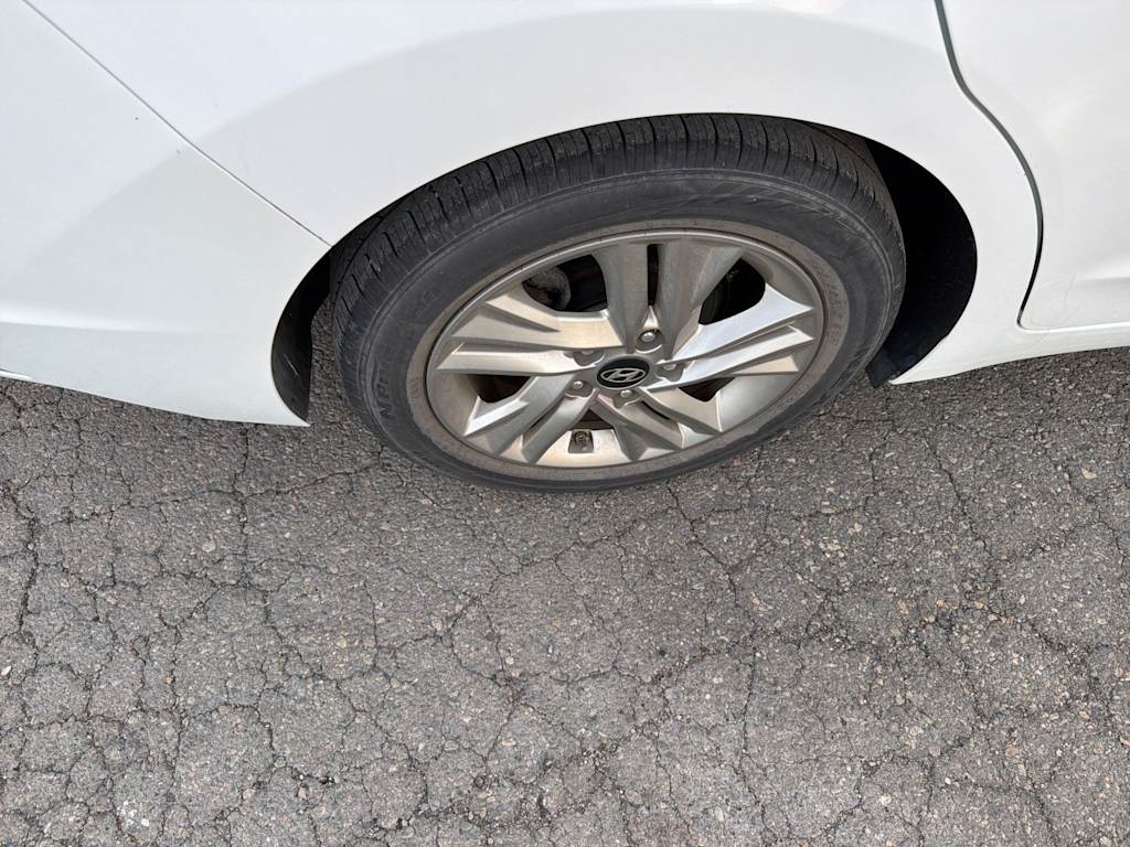 Thumbnail: 2019 Hyundai Elantra - 21