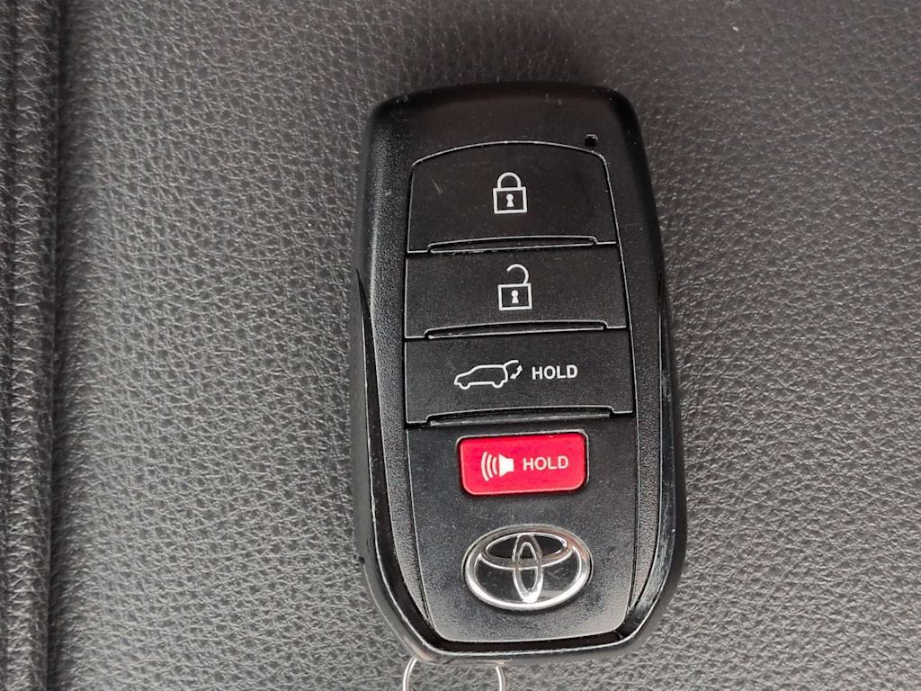 Thumbnail: 2024 Toyota Grand Highlander - 19