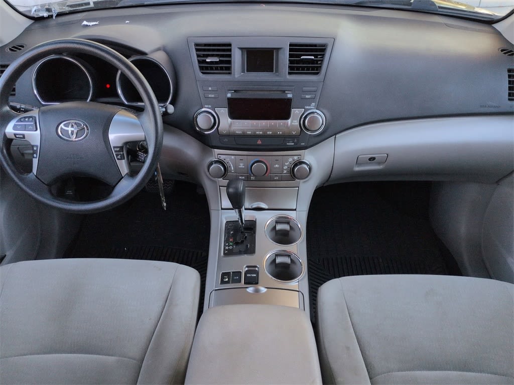 Thumbnail: 2012 Toyota Highlander - 8