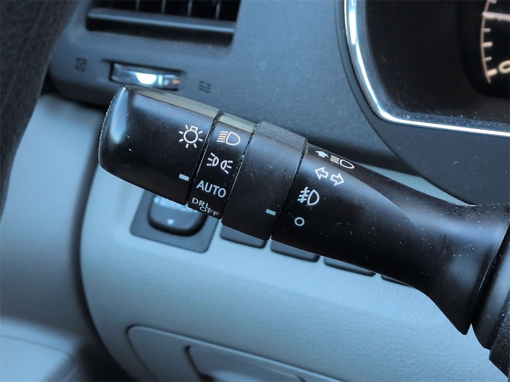 Thumbnail: 2012 Toyota Highlander - 14