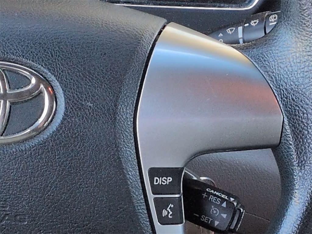 Thumbnail: 2012 Toyota Highlander - 30