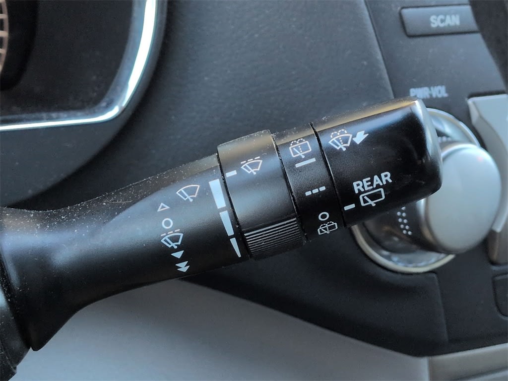 Thumbnail: 2012 Toyota Highlander - 31