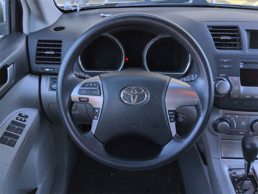 Thumbnail: 2012 Toyota Highlander - 12