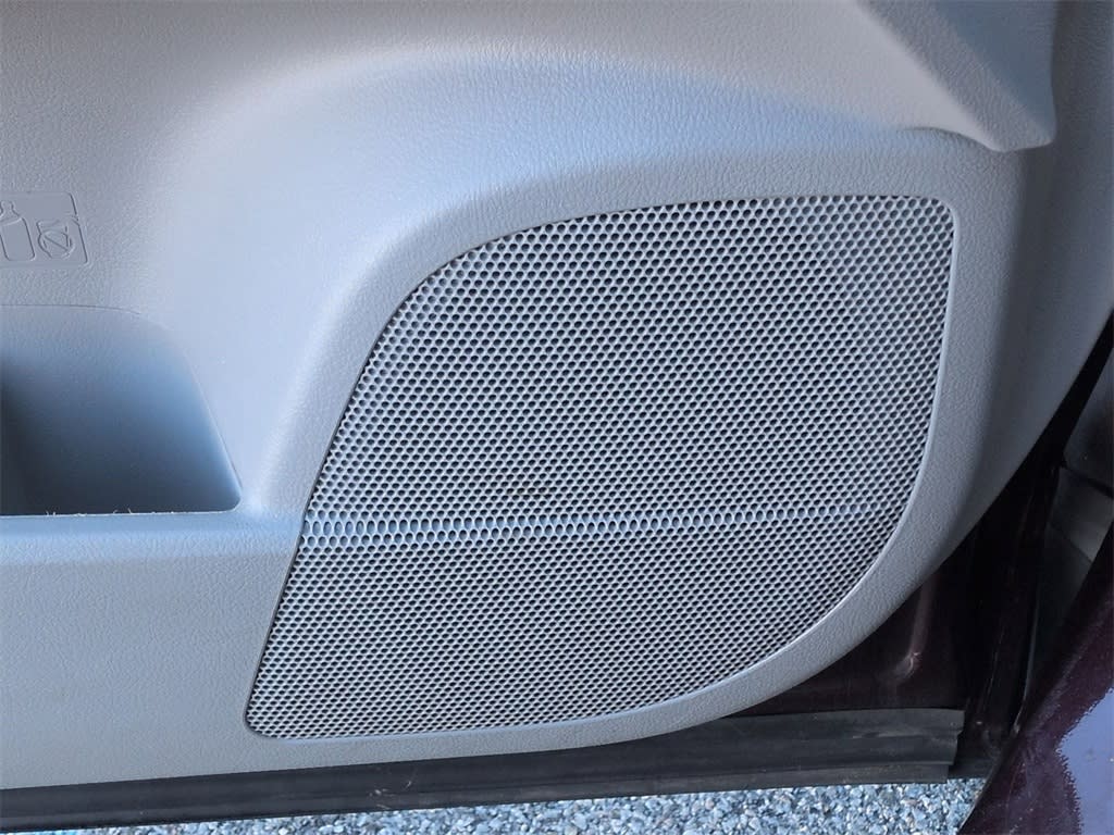 Thumbnail: 2012 Toyota Highlander - 33