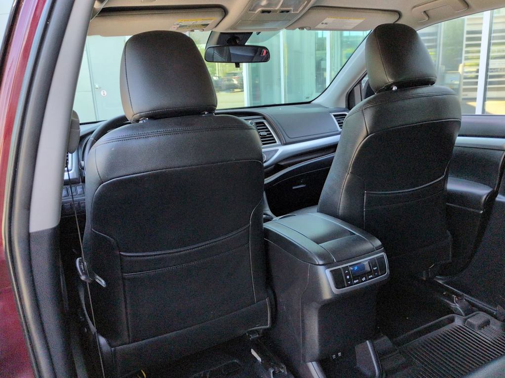 Thumbnail: 2019 Toyota Highlander - 13