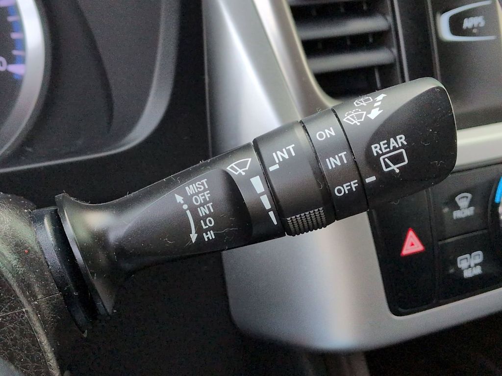 Thumbnail: 2019 Toyota Highlander - 32